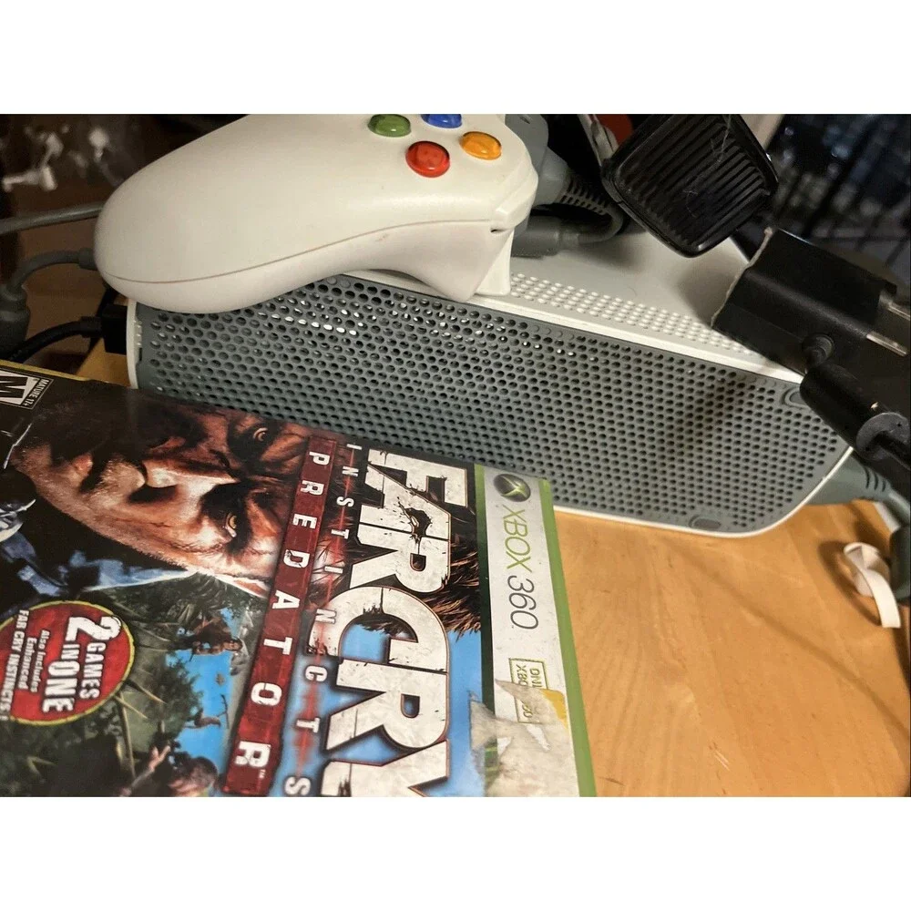 XBox 360 60GB White Bundle Controllers Kinect 2 Games AV Cable Tested